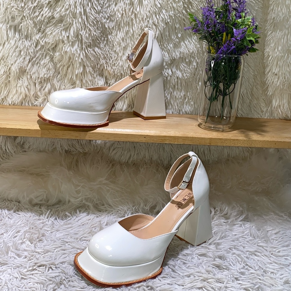 🤍-WETKISS Platform Chuny Heels-🤍